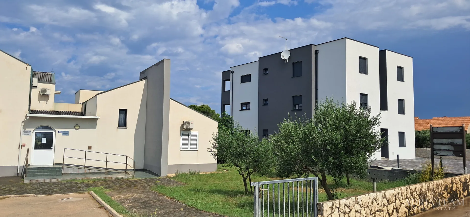 apartman u novogradnji, pogled na more, vrt 240 m2 - povljana, pag - slika 8
