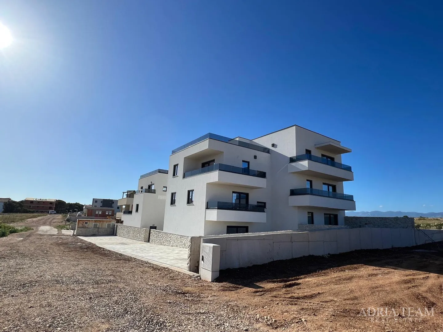 apartmani u stambenoj zgradi u novogradnji - povljana, pag - slika 48