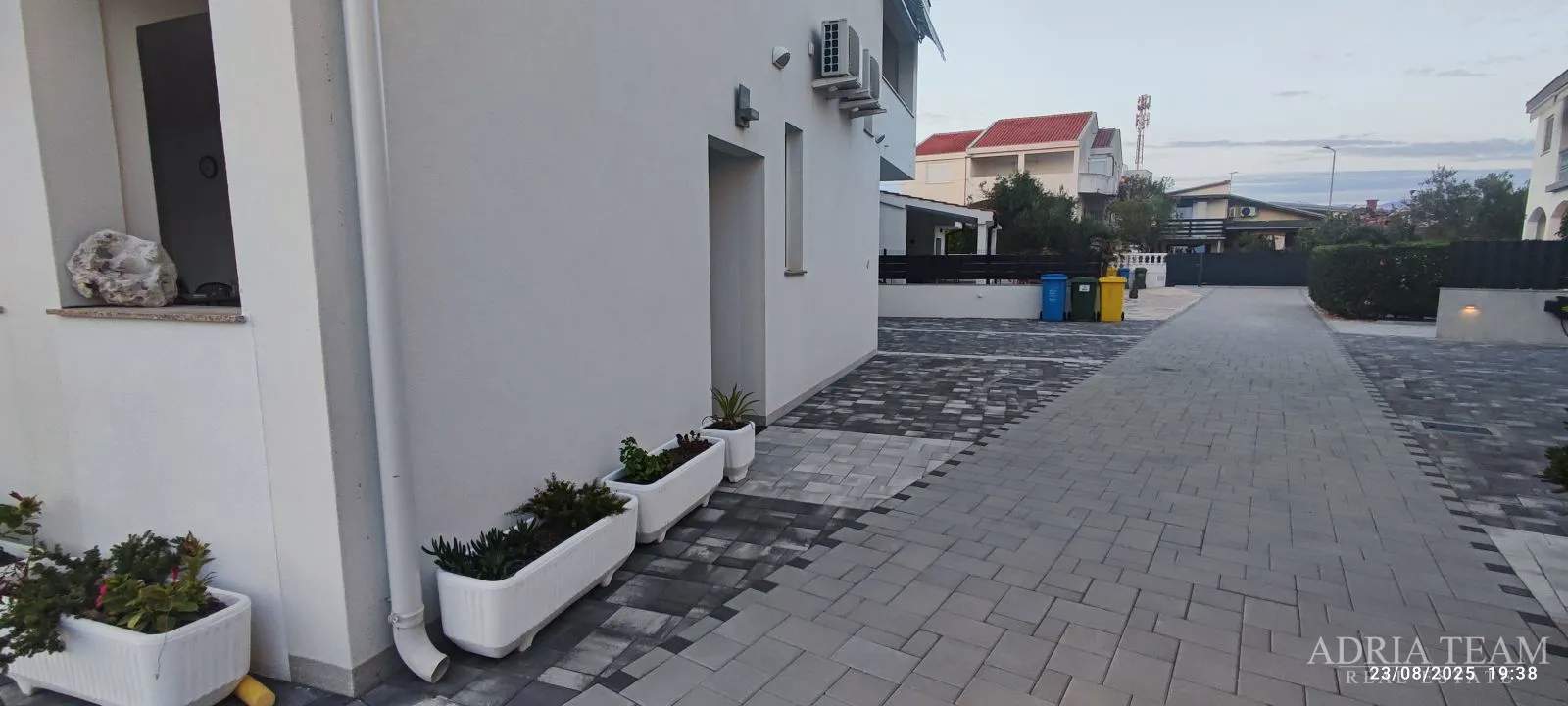 apartmani prvi red do mora, vir - zadar - slika 27