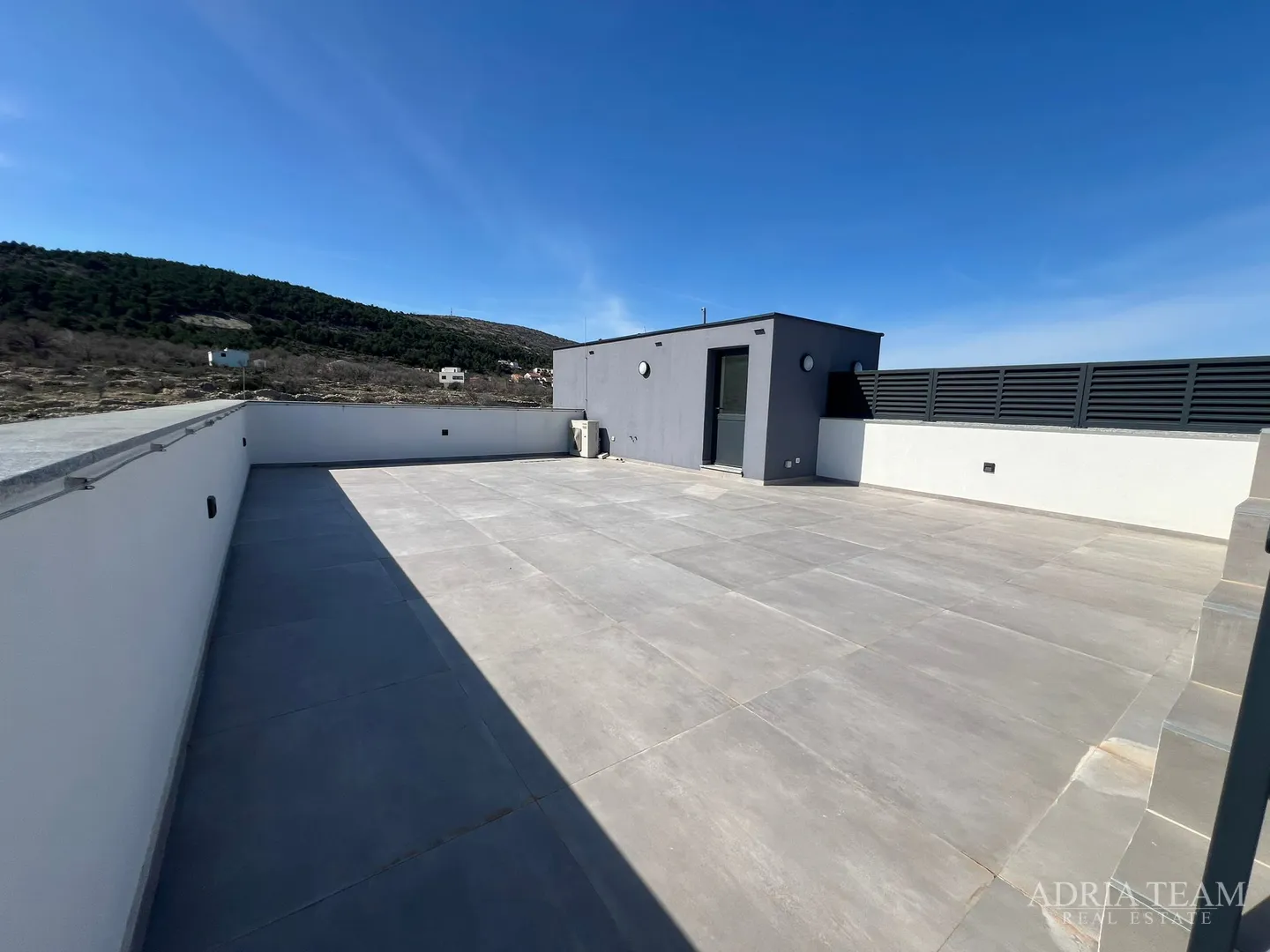 apartmani u prvom redu do mora, novogradnja - vinjerac - slika 61