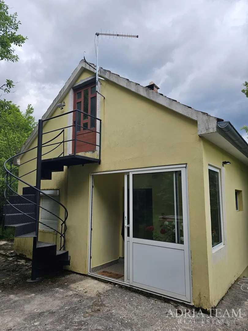Kuća U Predivnom Okruženju - Ričice - Štikada, Lovinac