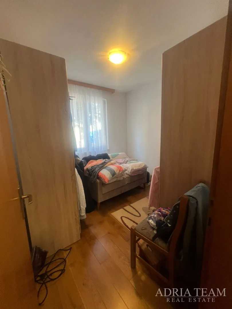 kuća s dvije stambene jedinice, 50 m od mora - vir, južna strana - slika 10