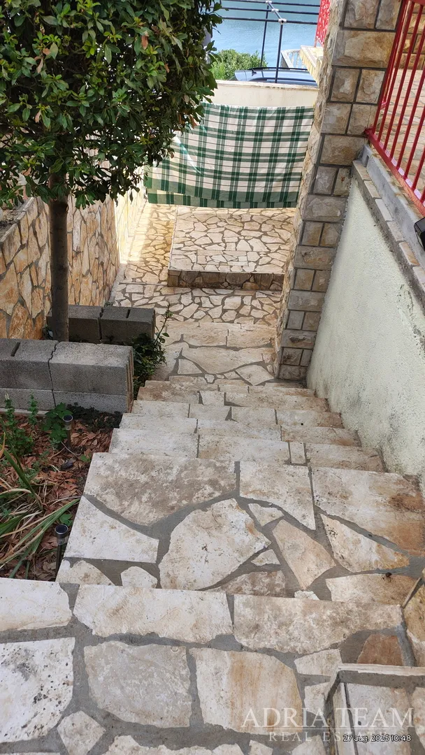 kuća s prelijepim otvorenim pogledom na more, djelomično obnovljena - donji karin - slika 31