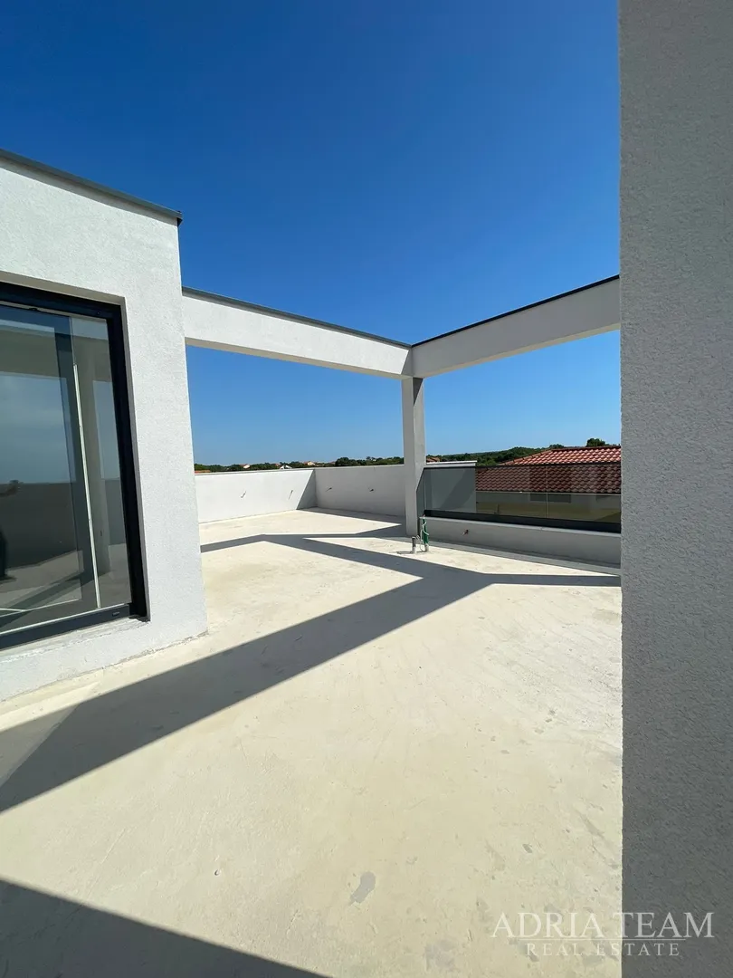 vila s bazenom u novogradnji - zaton - slika 56