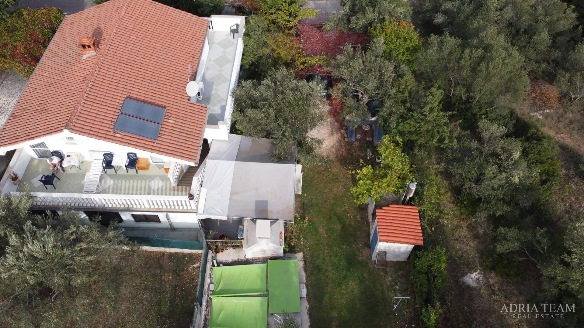 kuća s tri stambene jedinice i uređenim vrtom - neviđane, pašman - slika 44