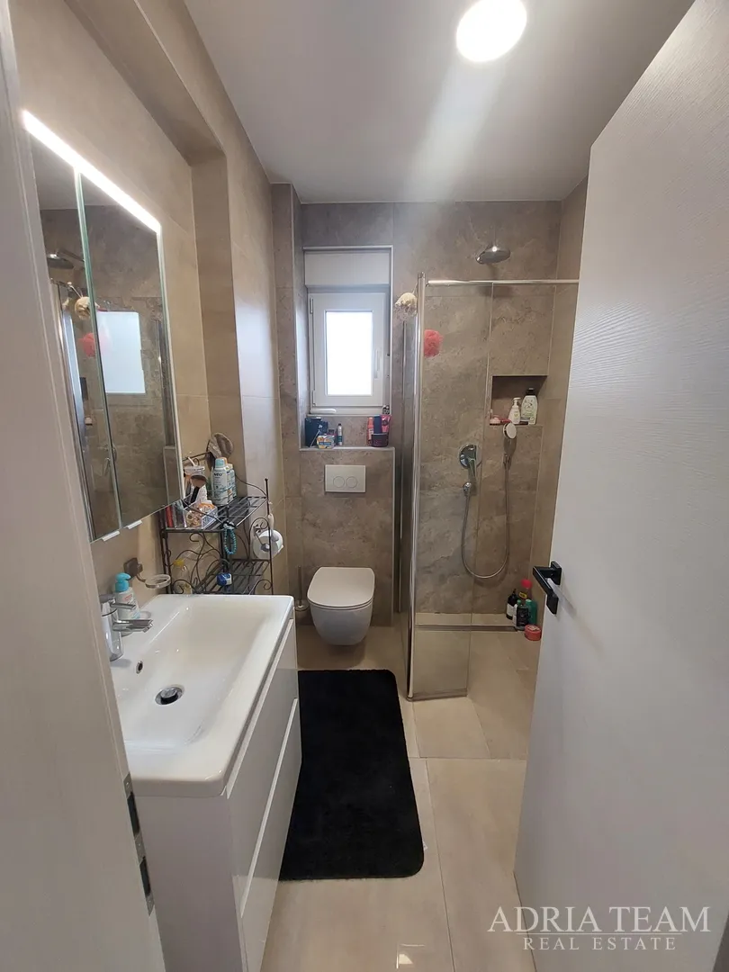 apartman u stambenoj zgradi, 80 m od mora - diklo, zadar posebna ljetna akcija! - slika 29