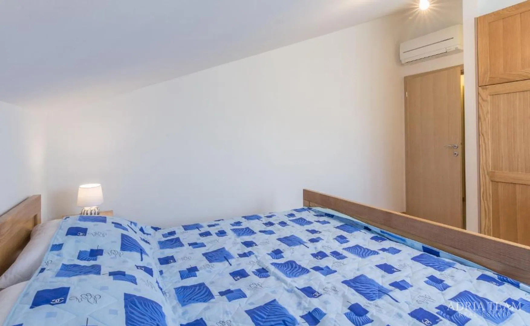 kuća u nizu, prvi red do mora - šimuni, pag - slika 17