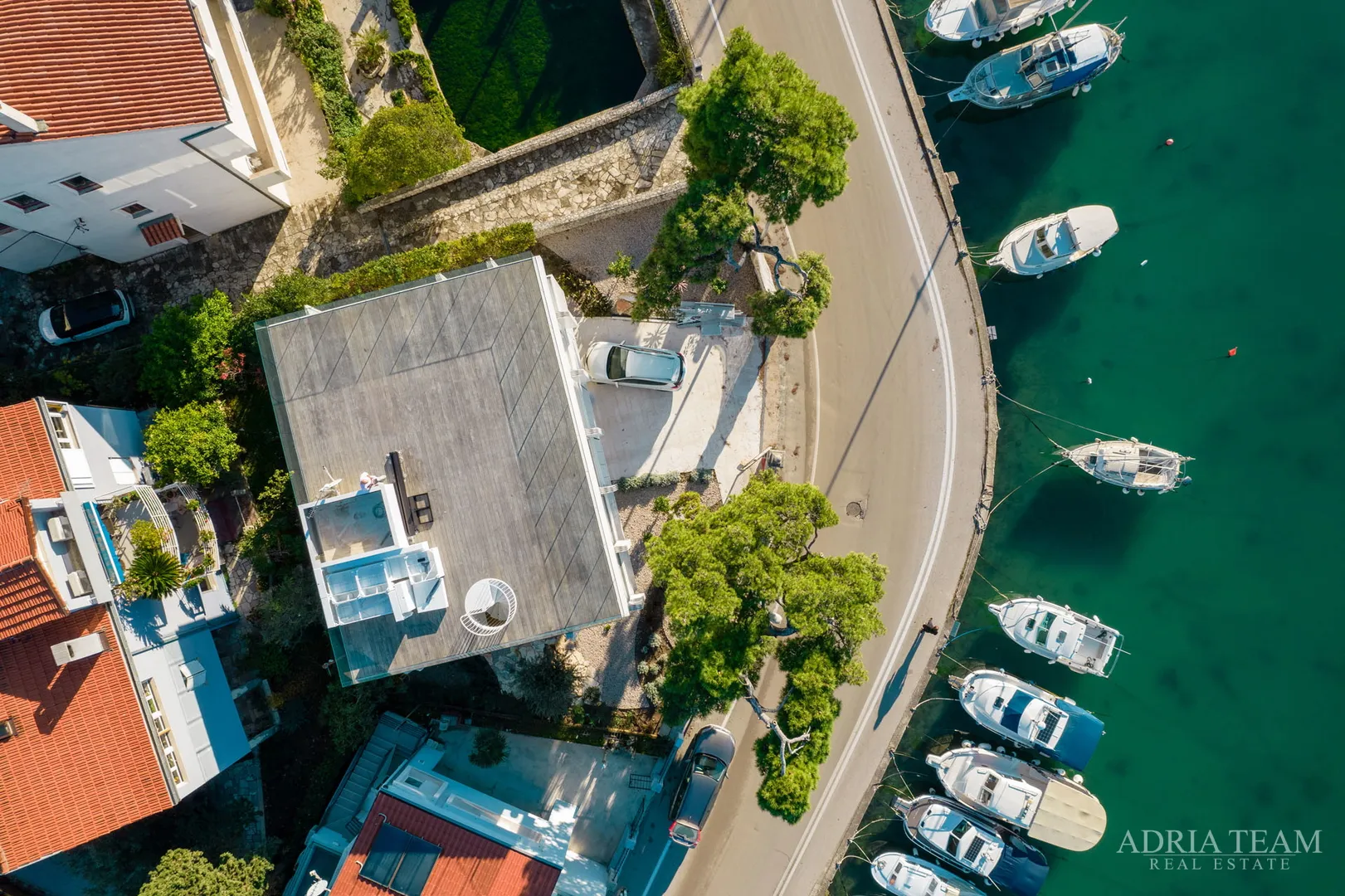 vila u prvom redu do mora, moderna arhitektura, prostrana krovna terasa - brodarica, zadar - slika 23