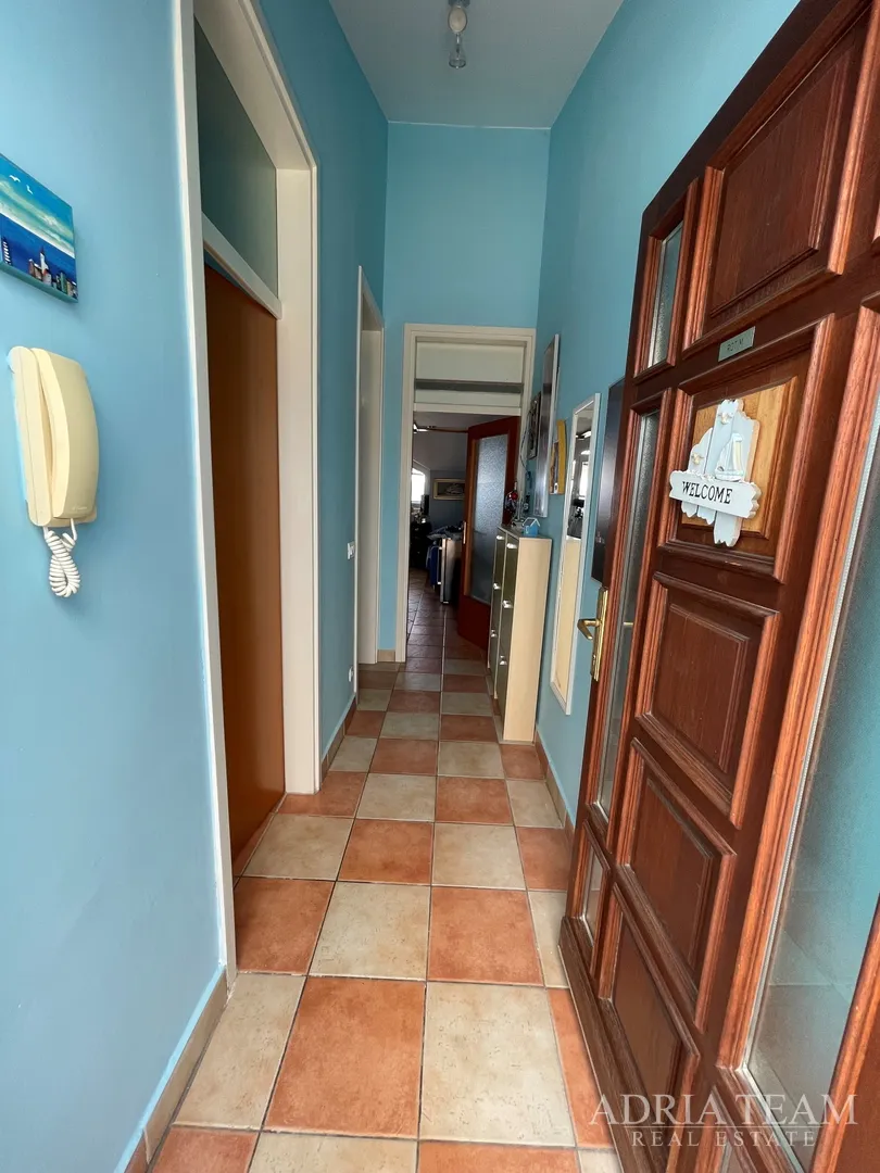 apartman, prvi red do mora, na prekrasnoj plaži s velikom terasom - turanj - slika 7
