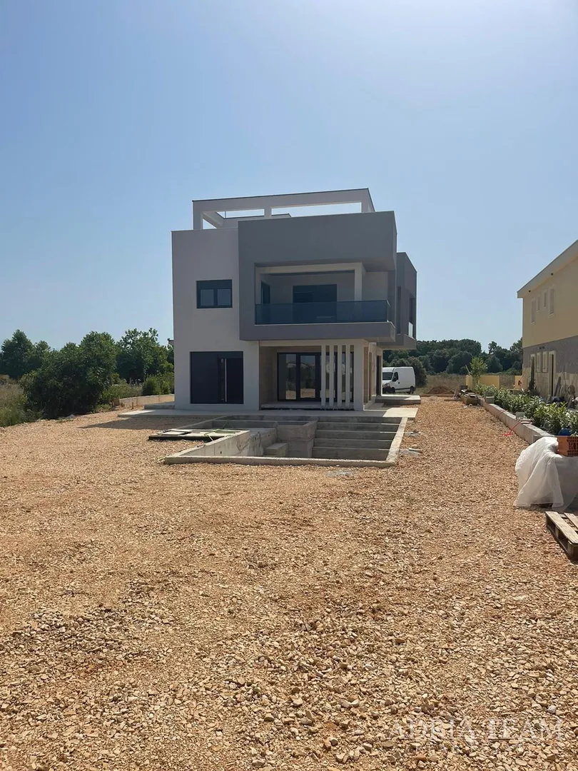 vila s bazenom u novogradnji - zaton - slika 6