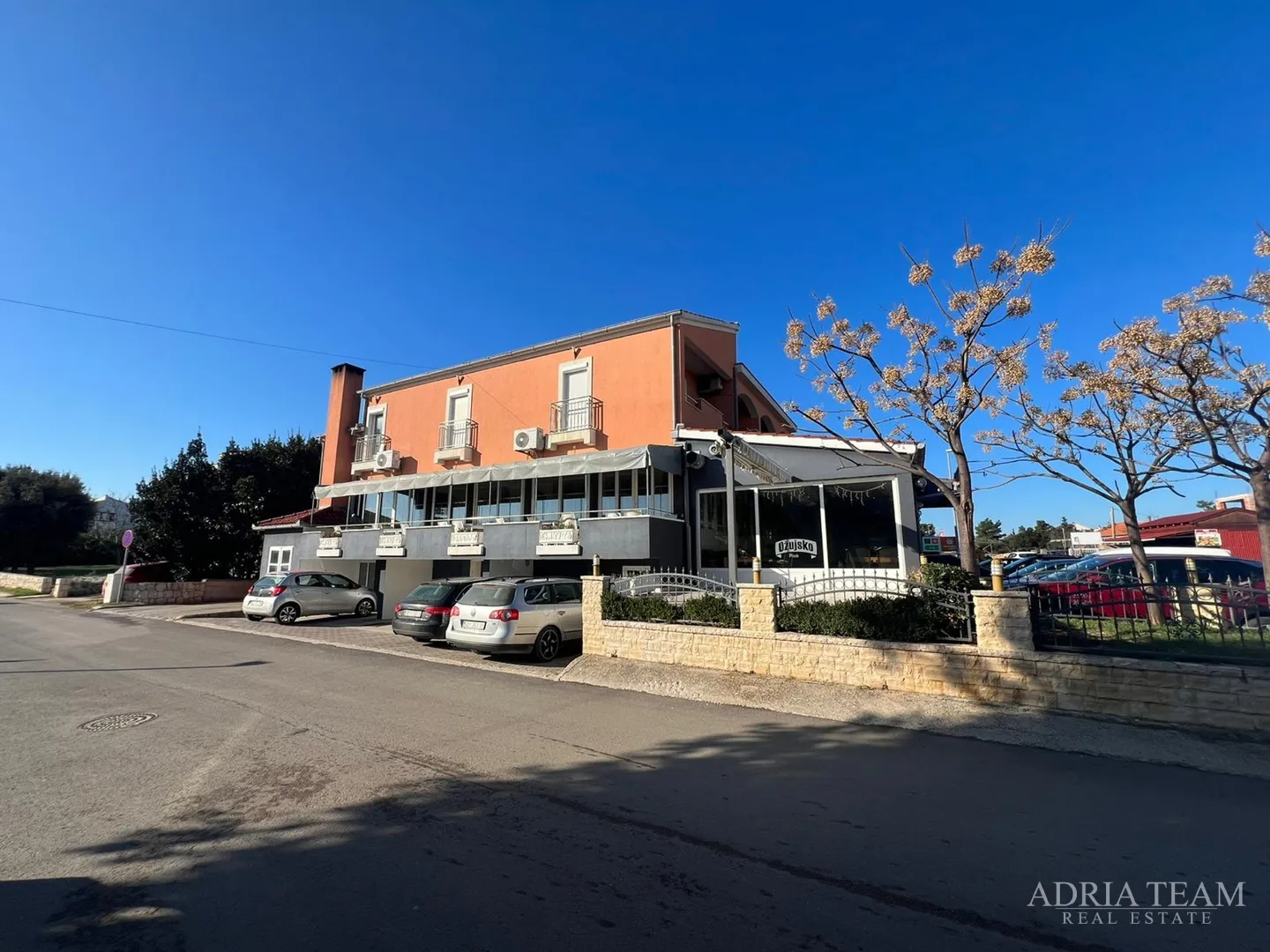 renovirana kuća s poslovnim prostorom (restoran i pekara) - nin - slika 7