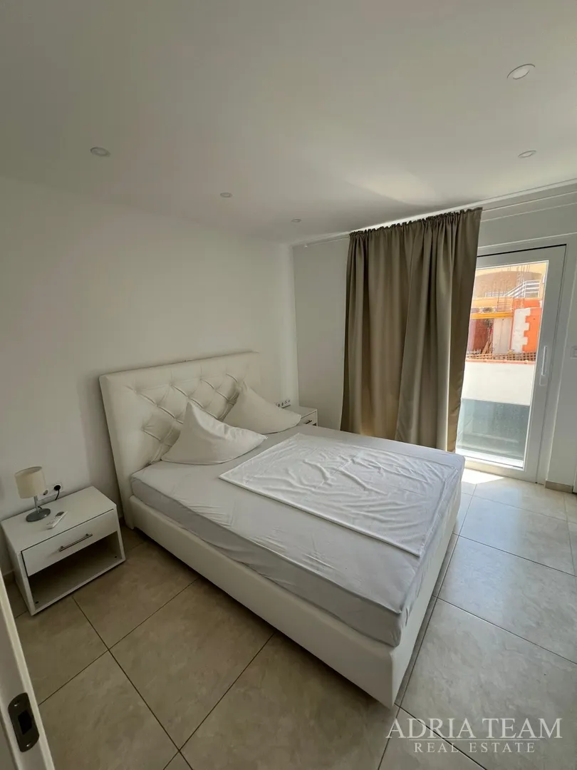 apartmani u prvom redu do mora, moderno uređenje, malo korišteni, bibinje - slika 10