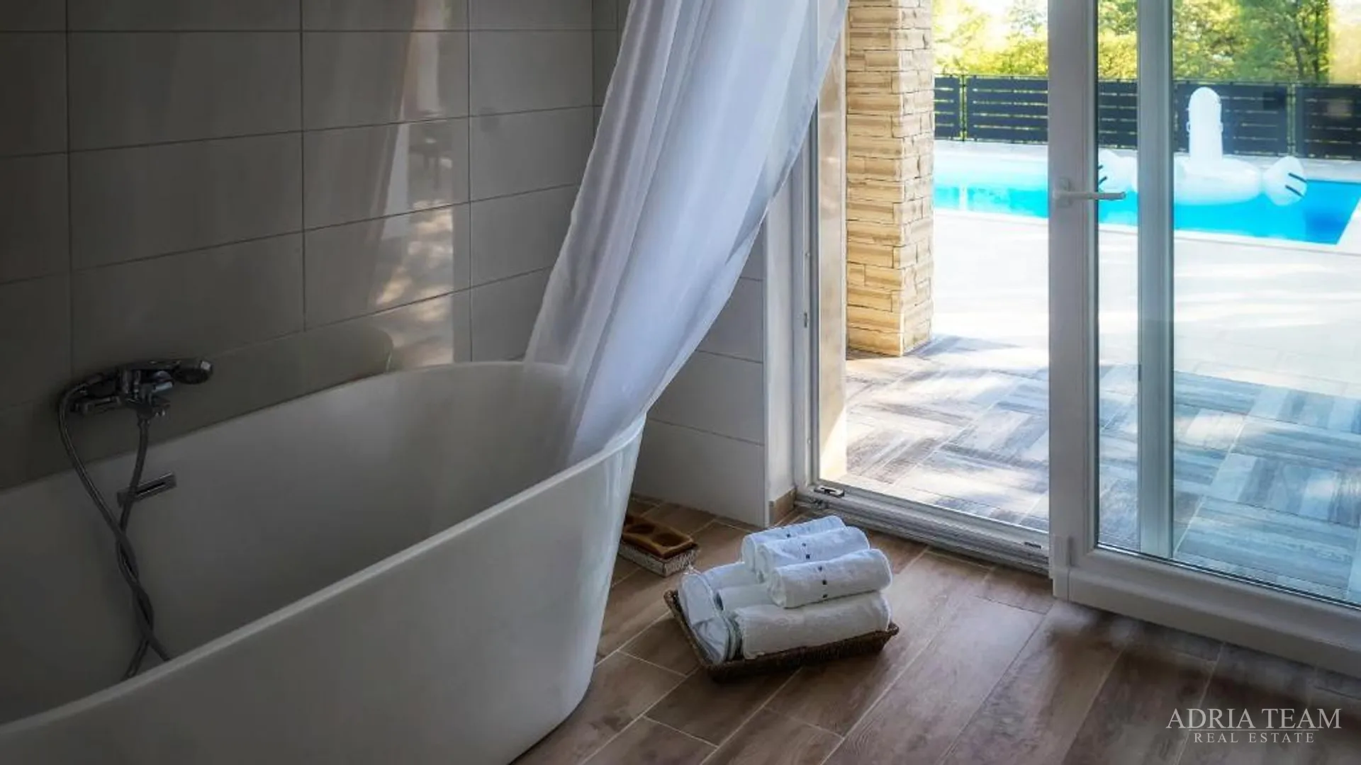 luksuzna kamena vila s pogledom na more - linardići, krk - slika 22