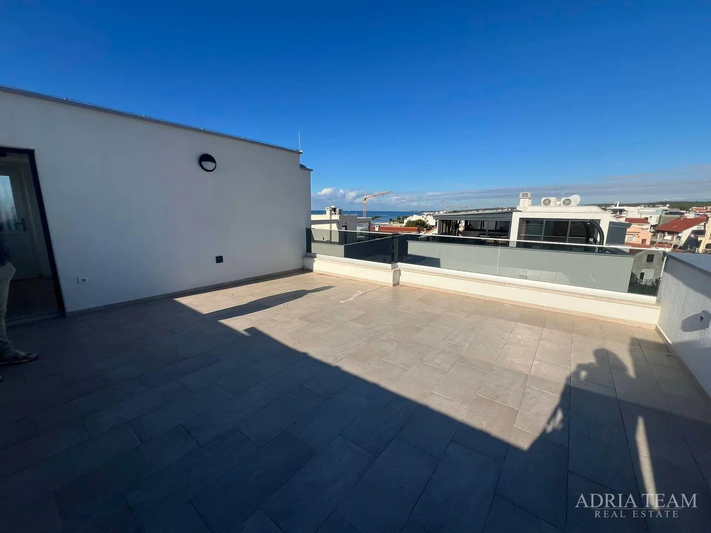 posebna ljetna akcija! apartman u stambenoj zgradi, 80 m od mora - diklo, zadar - slika 17