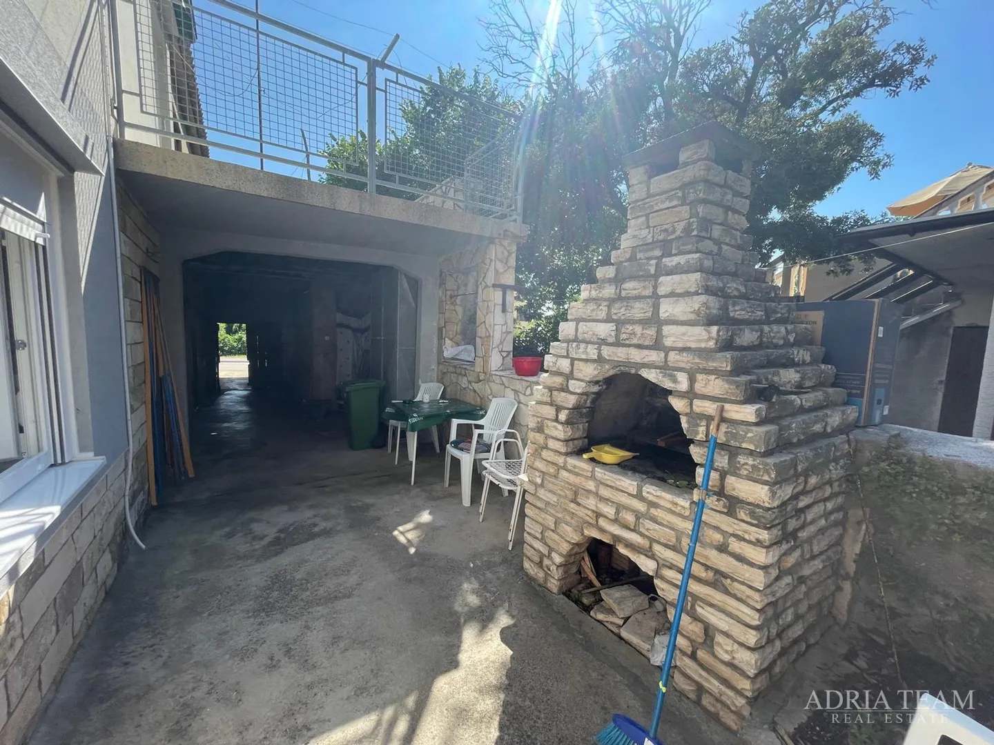 kuća udaljena 650 m od mora, centar - povljana, pag - slika 3