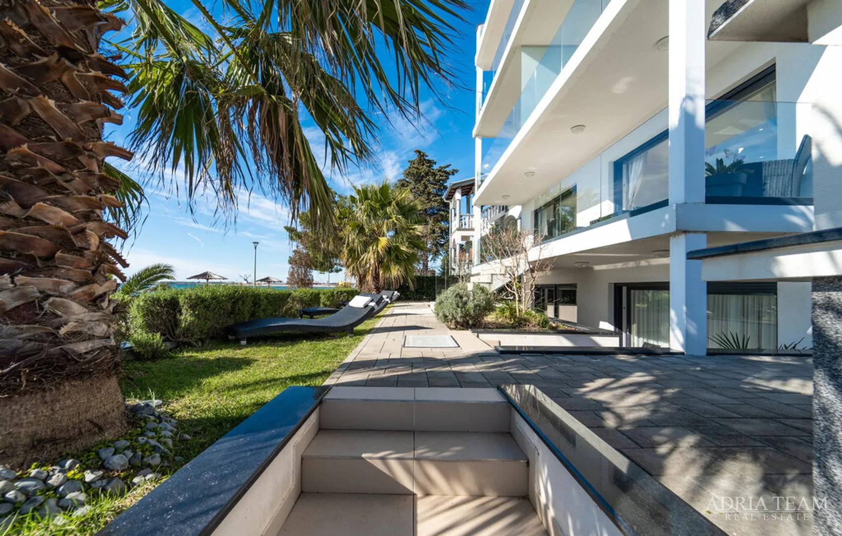 Apartmani U Prvom Redu Do Mora, Moderno Uređenje, Malo Korišteni, Bibinje