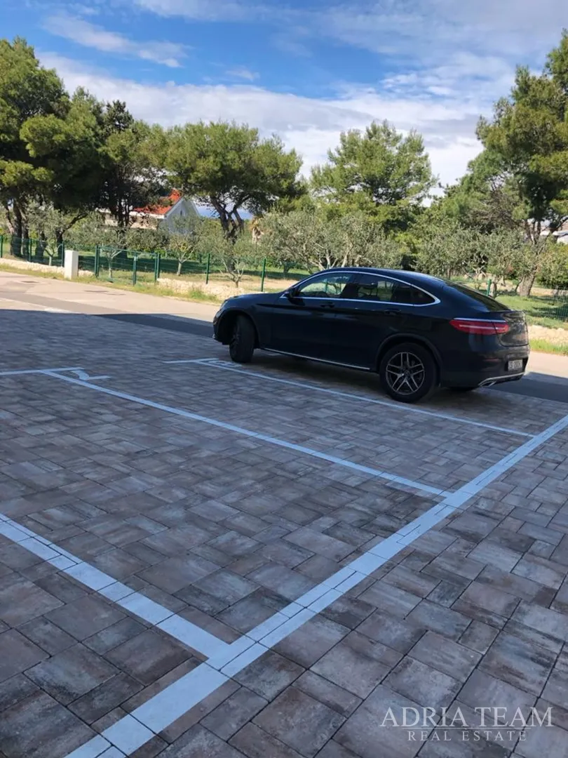 apartman s 3 spavaće sobe, 1. red do mora, povljana - pag - slika 25