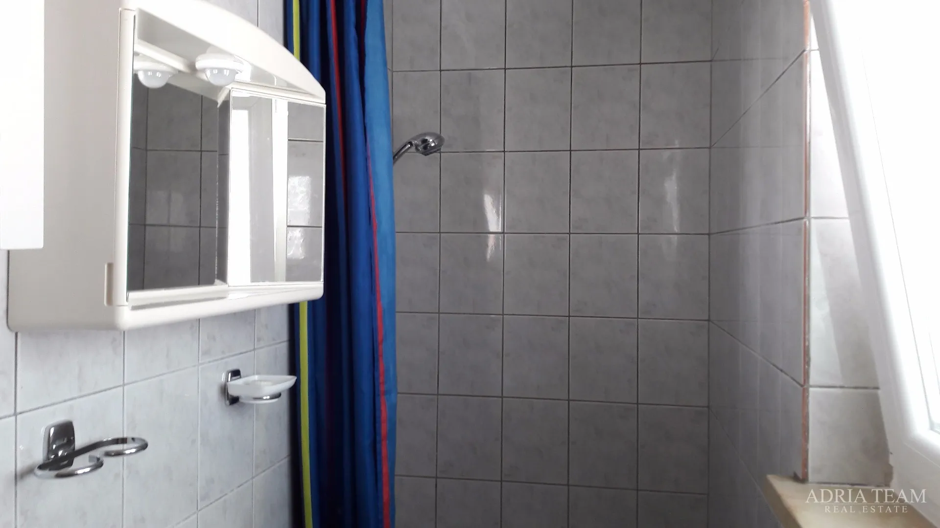 apartmanska kuća - 1. red do mora - slika 17