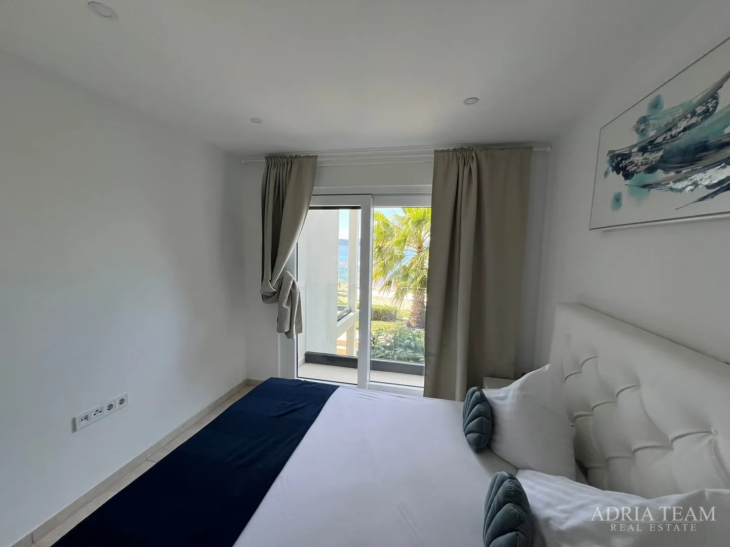 apartmani u prvom redu do mora, moderno uređenje, malo korišteni, bibinje - slika 14