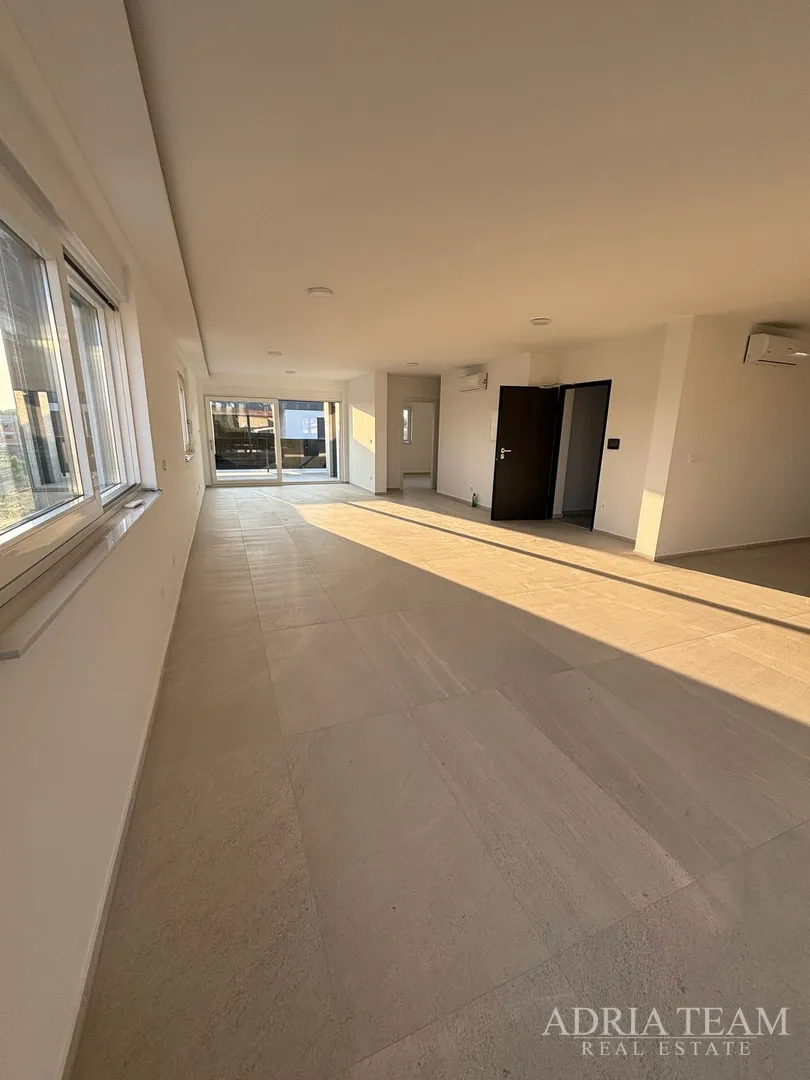 apartman u blizini plaže, novogradnja, 150 m od mora - privlaka - slika 24