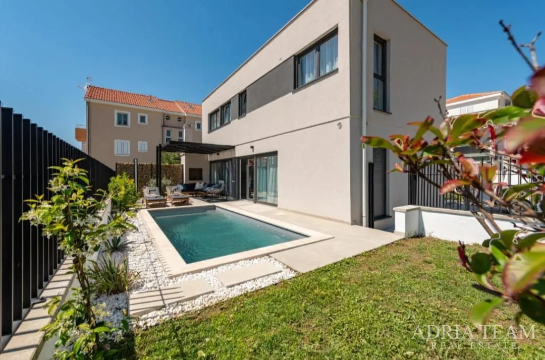 dvoetažni apartmani u novogradnji, blizina mora - privlaka - slika 12