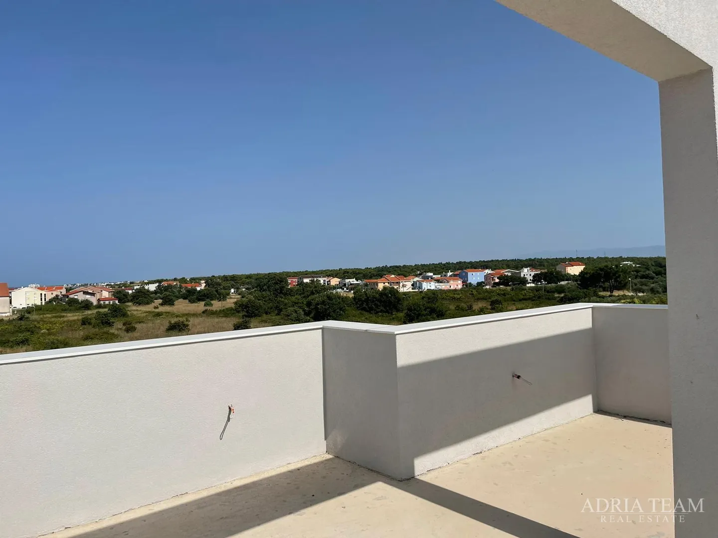 vila s bazenom u novogradnji - zaton - slika 70
