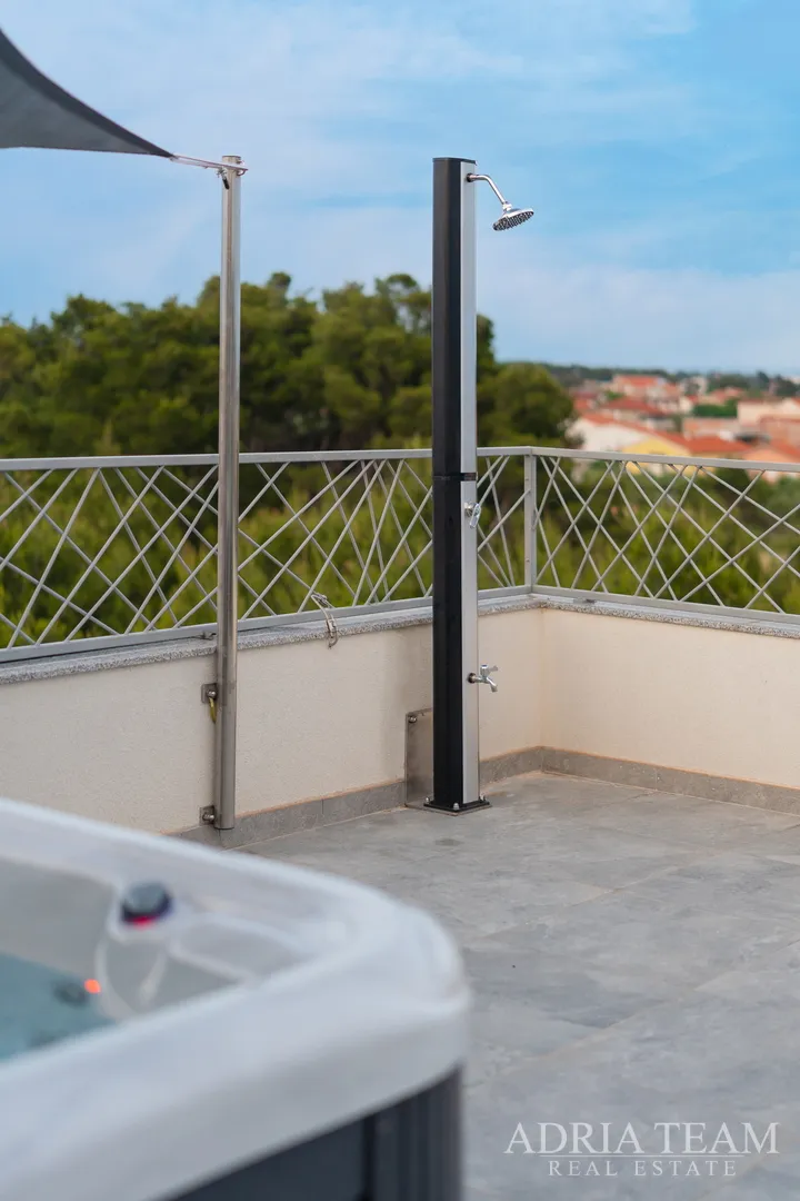 apartmani u stambenoj zgradi - vir - slika 35