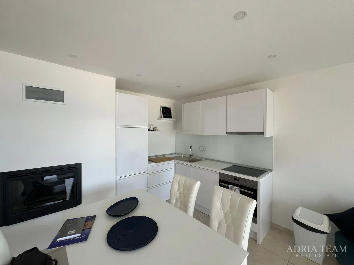 apartmani u prvom redu do mora, moderno uređenje, malo korišteni, bibinje - slika 22