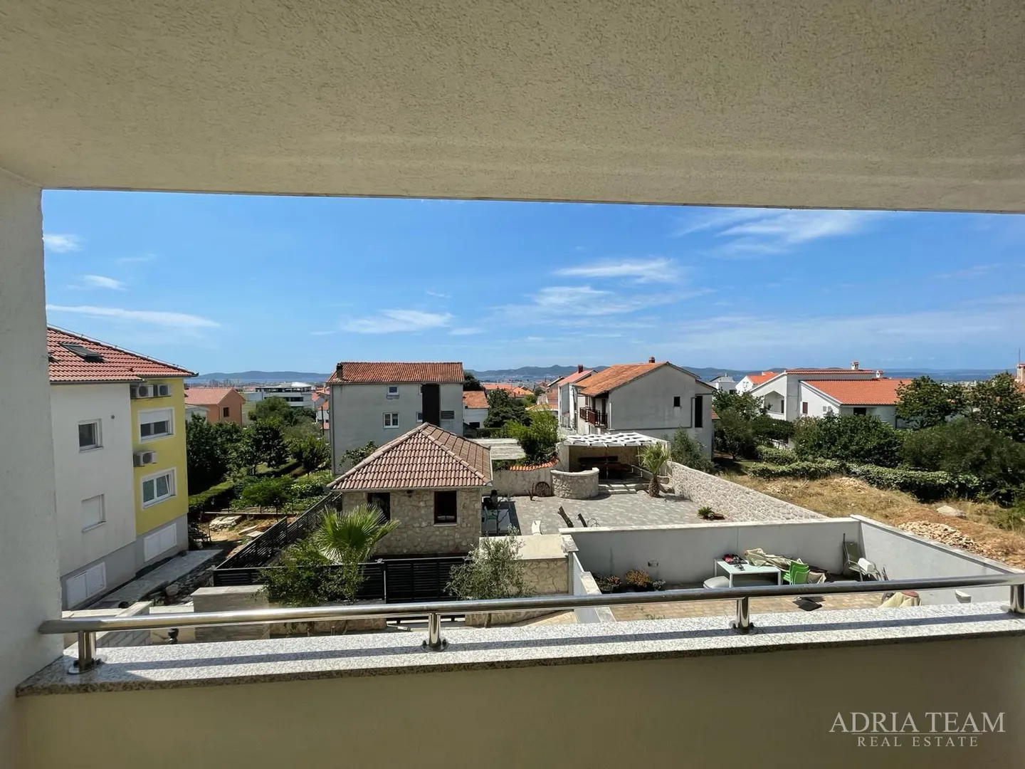 trosobni stan u blizini svih sadržaja za život - plovanija, zadar - slika 3