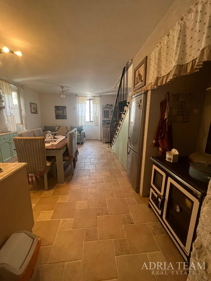 kuća u nizu s apartmanom i poslovnim prostorom, izvrsna lokacija i investicija - pirovac, centar - slika 25