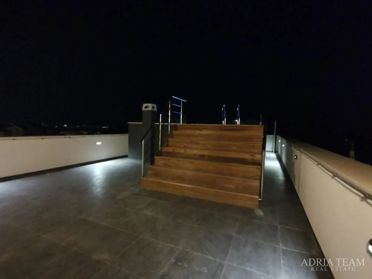 četverosoban stan s krovnom terasom i bazenom, novogradnja - belafuža, zadar - slika 22