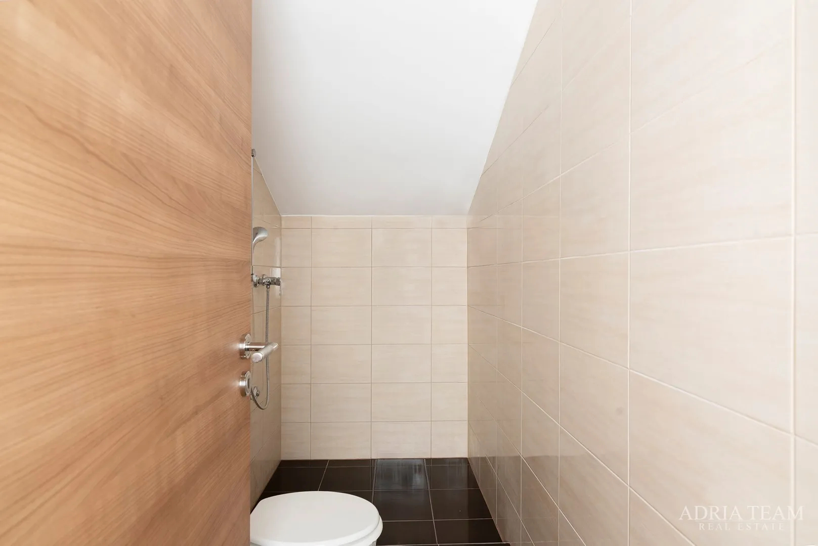 apartmanska kuća s bazenom, mirna i tiha pozicija, posedarje - slika 11