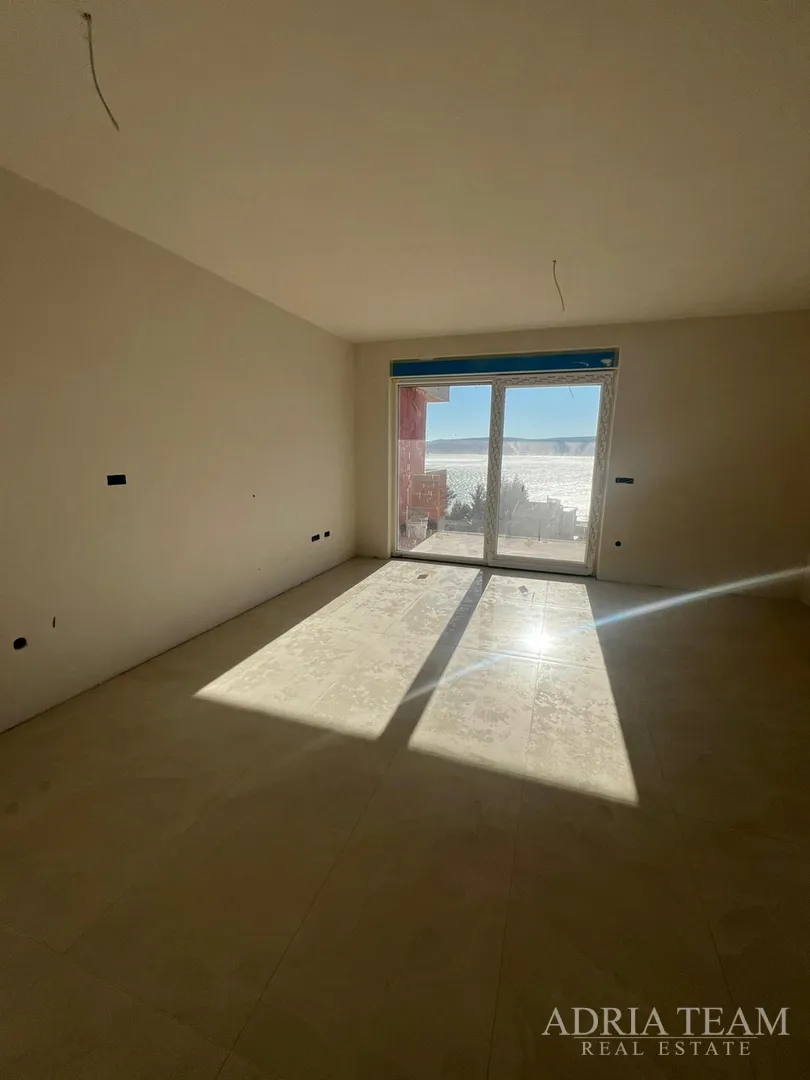 apartmani u novogradnji udaljeni 200 m od mora - seline - slika 29