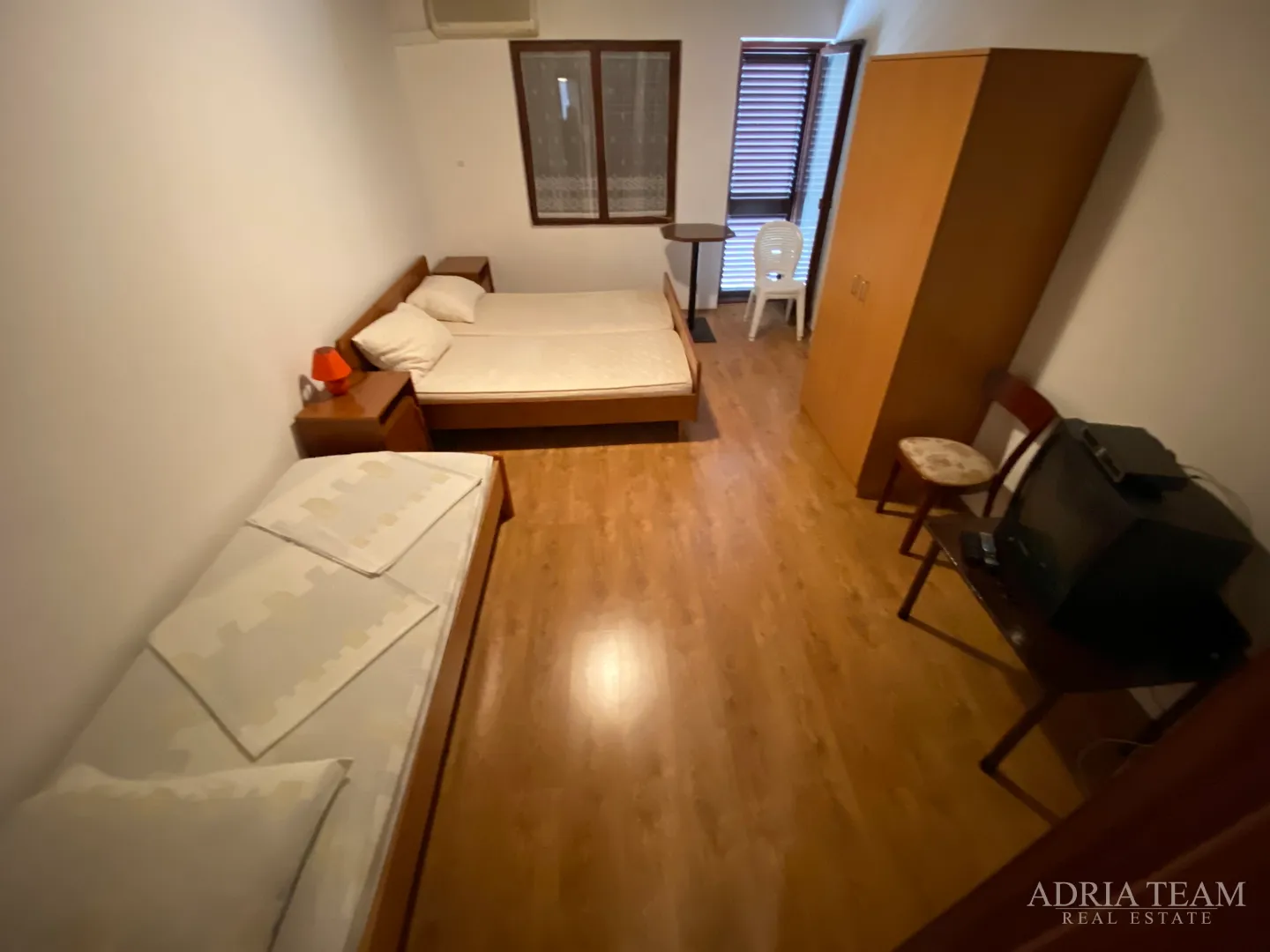 apartmanska kuća sa 6 apartmana, 70 m od mora, pag - povljana - slika 22