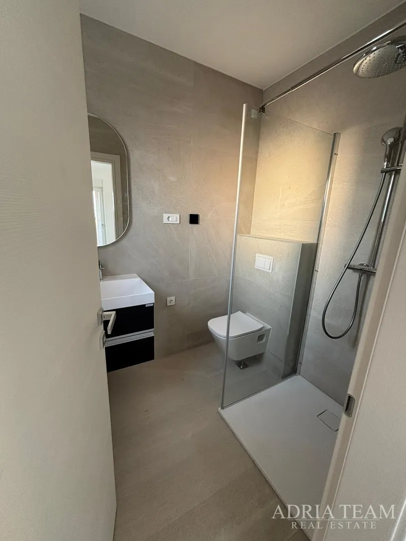 penthouse u blizini plaže, zgrada 2. novogradnja, 150 m od mora - privlaka - slika 17