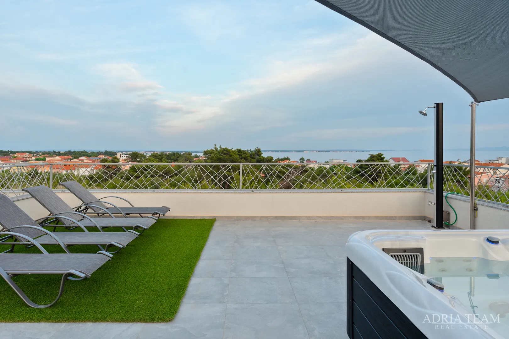 namješten apartman s krovnom terasom - vir - slika 4