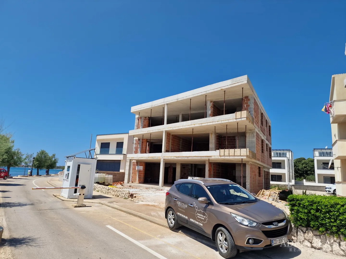 apartmani, novogradnja, prvi red do mora - vir, južna strana, centar - slika 9