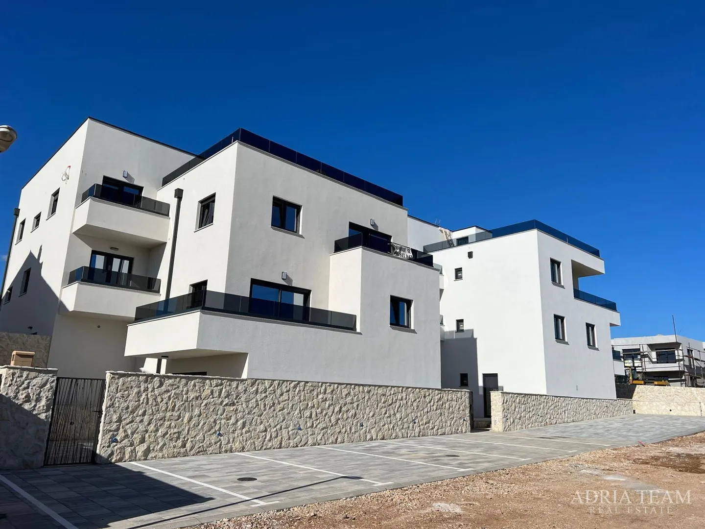 apartmani u stambenoj zgradi u novogradnji - povljana, pag - slika 41