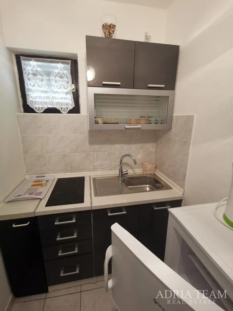 izvrsna investicija, 50 m od mora! pag, povljana - slika 10