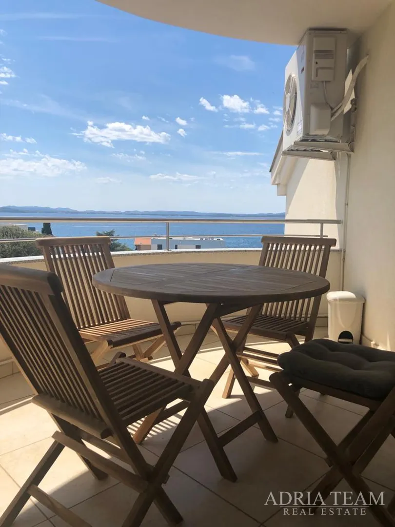 Kuća S 10 Apartmana, Pogled Na More - Petrčane - Zadar