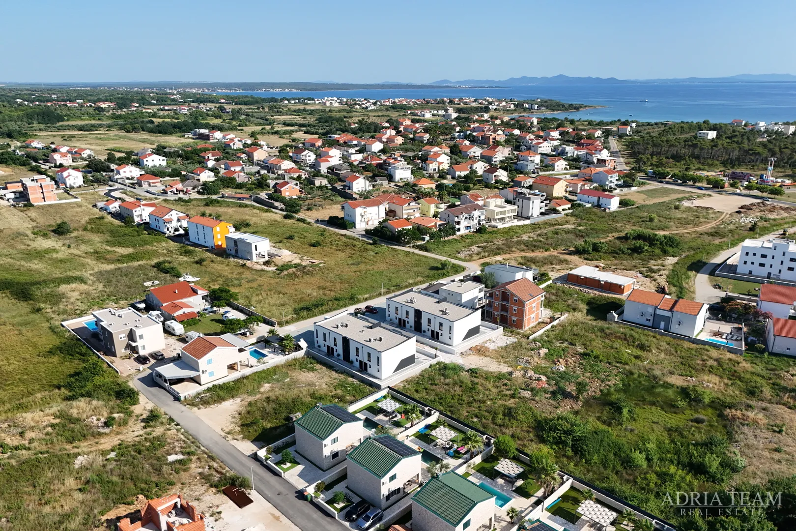 dvoetažni apartmani u novogradnji u dvije identične kuće u nizu - privlaka - slika 85