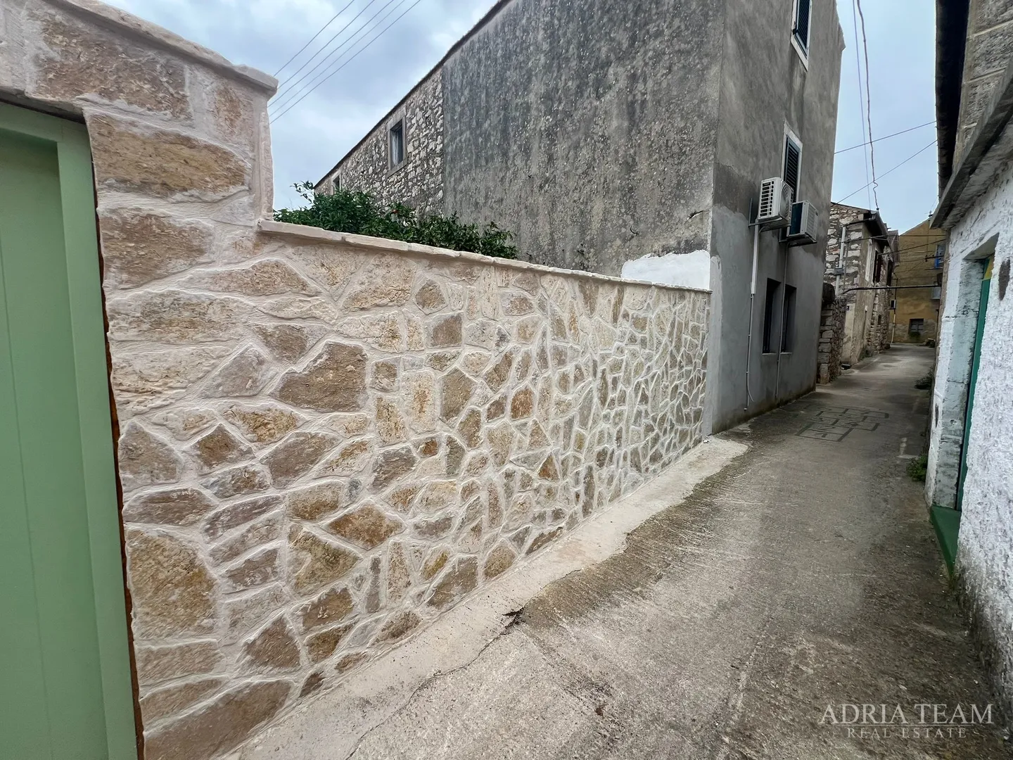 akcija!!! kamena kuća rustikalnog uređenja u centru mjesta - sutomišćica, ugljan - slika 81