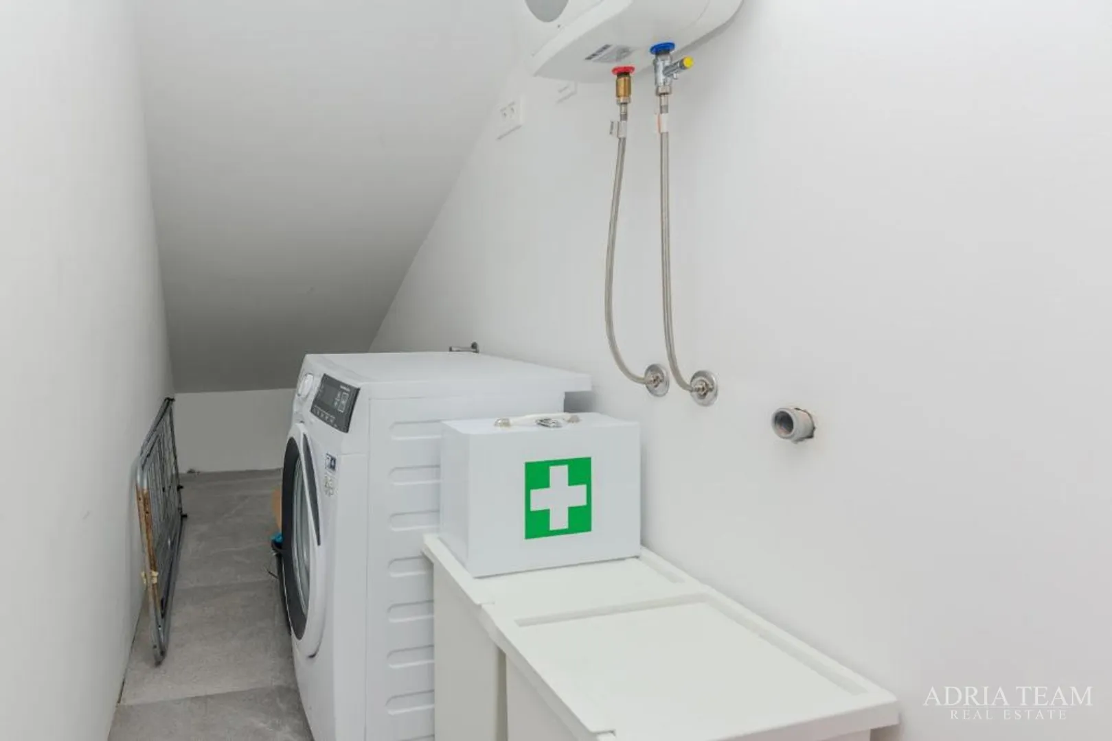 kućice u nizu, 50 m od mora, odlična pozicija, nin - zaton - slika 57