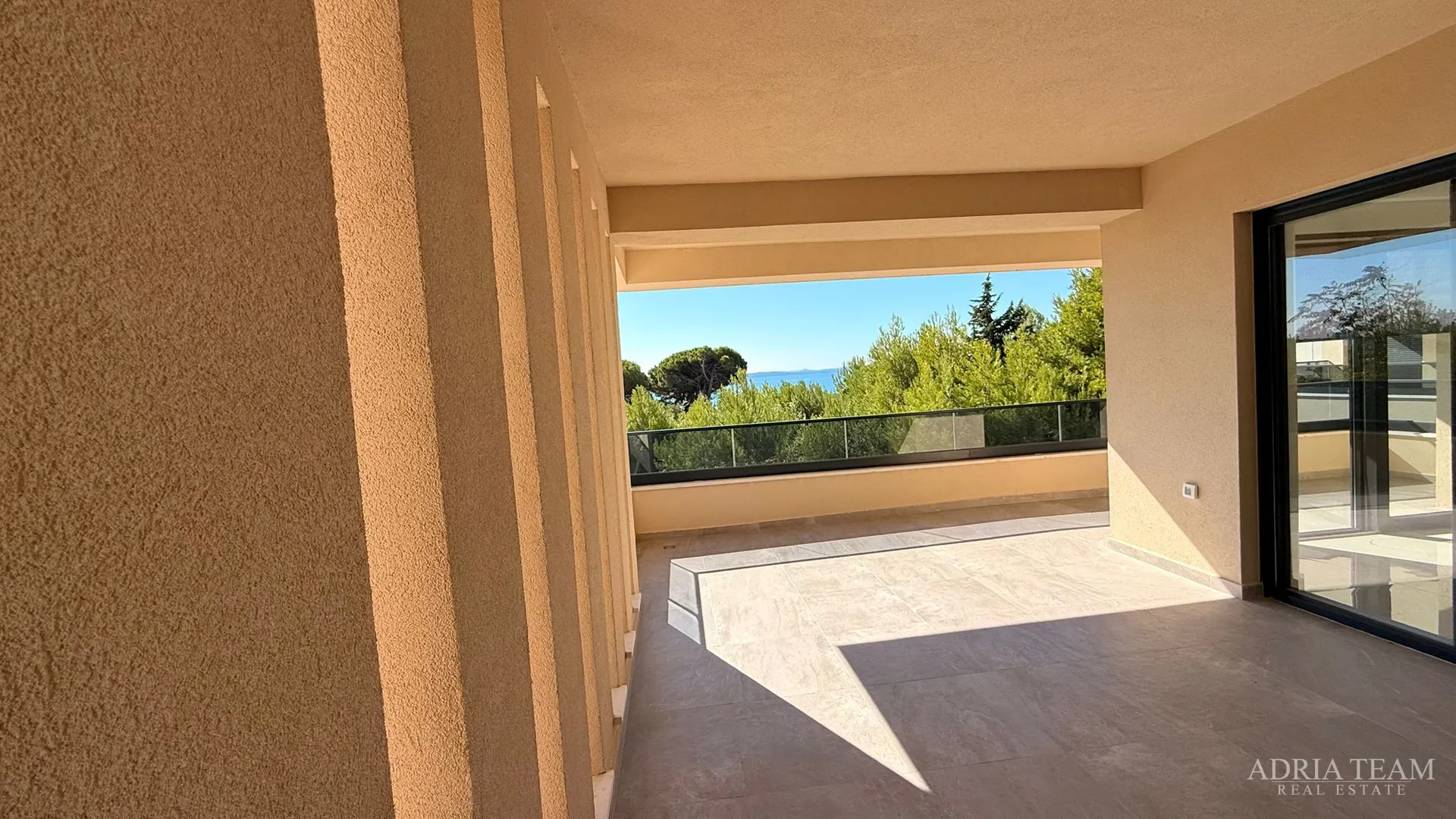 2 prostrana apartmana, privlaka - slika 25
