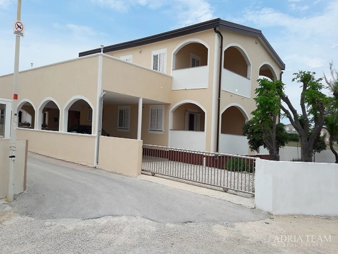 Apartmanska Kuća - 1. Red Do Mora - Vir