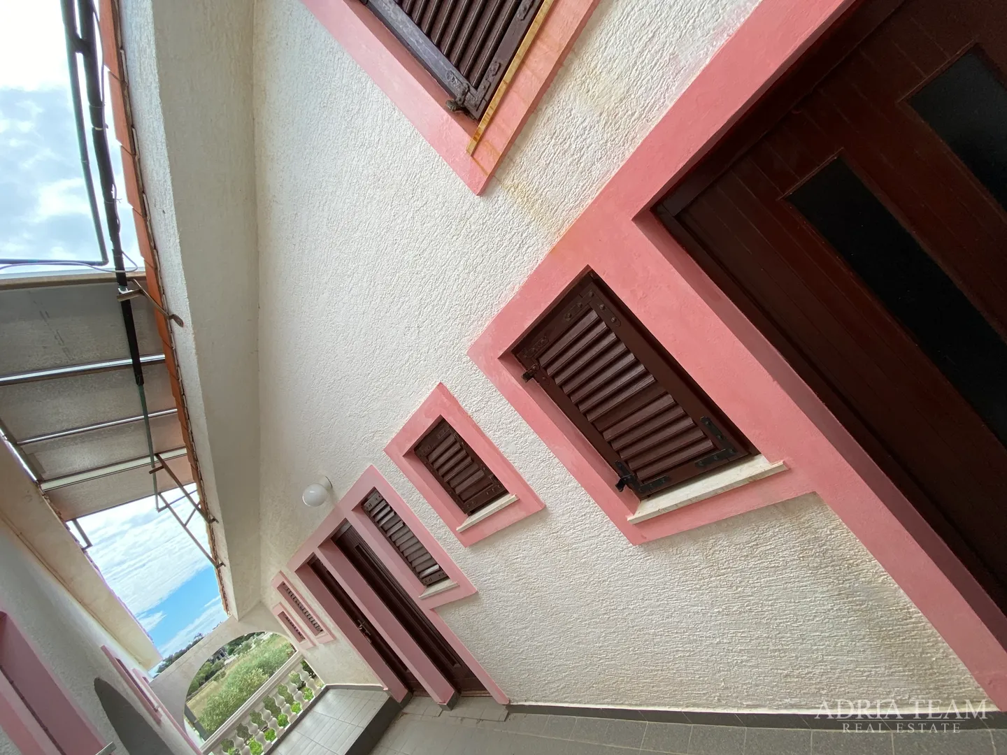 apartmanska kuća sa 6 apartmana, 70 m od mora, pag - povljana - slika 17