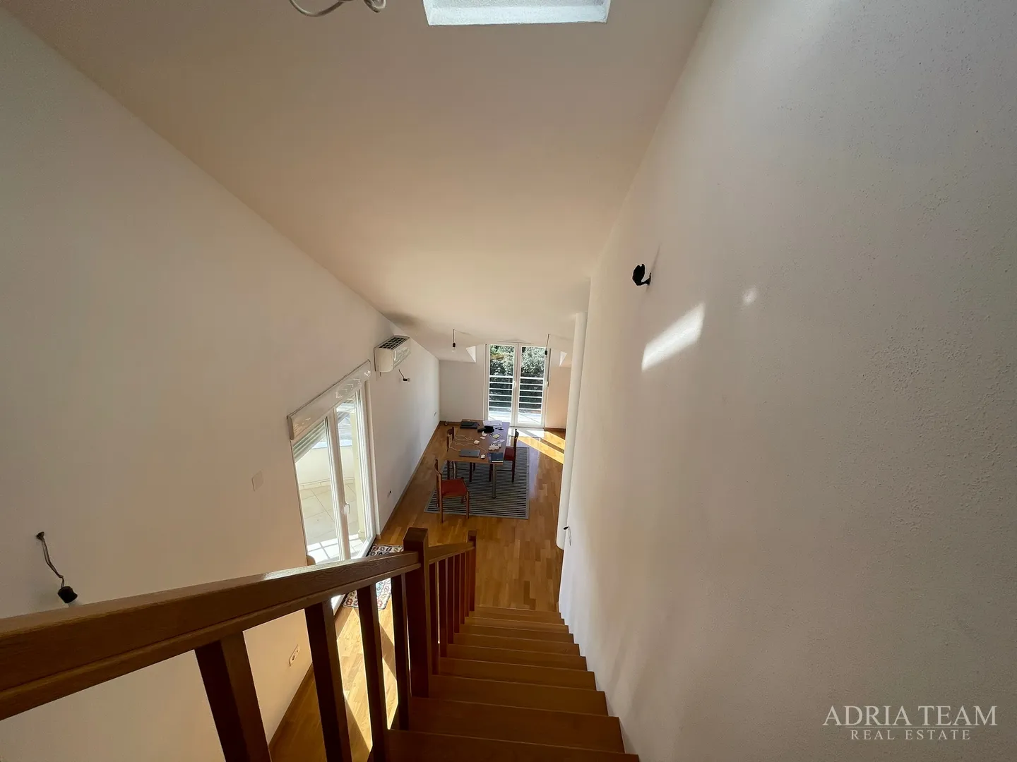 kuća s 10 apartmana, pogled na more - petrčane - slika 17