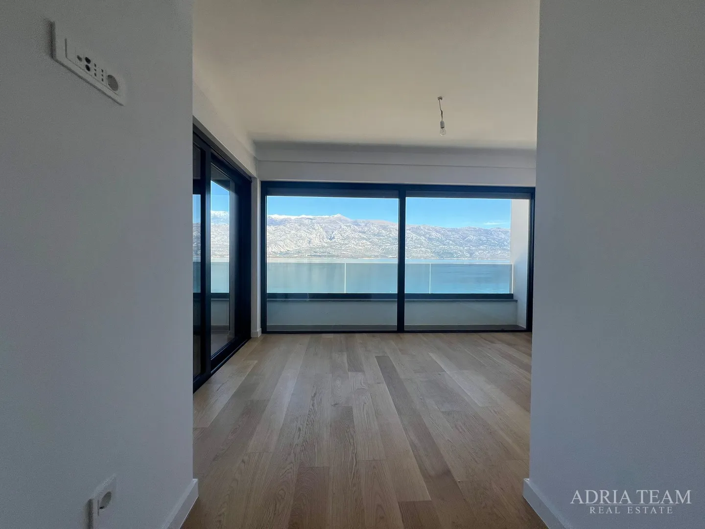 apartmani u prvom redu do mora, novogradnja - vinjerac - slika 13