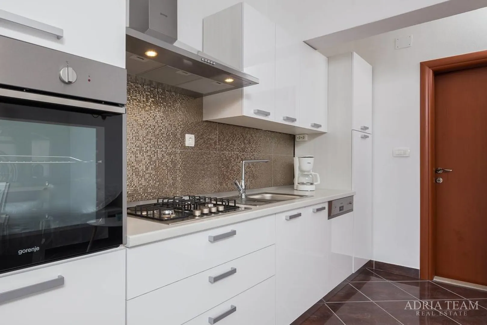 apartmanska kuća, trogir - slika 6
