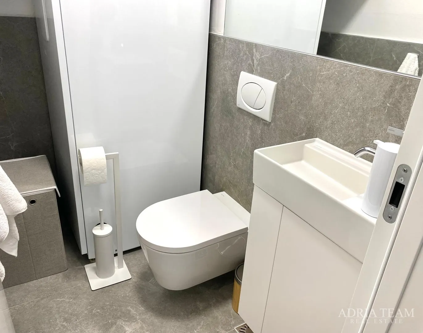 luksuzan dvoetažni apartman, prvi red do mora, novogradnja - povljana, pag - slika 16